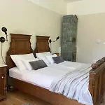 Nastanitev v družini Rezidenca Korman *