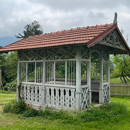 Проживание в семье Rezidenca Korman